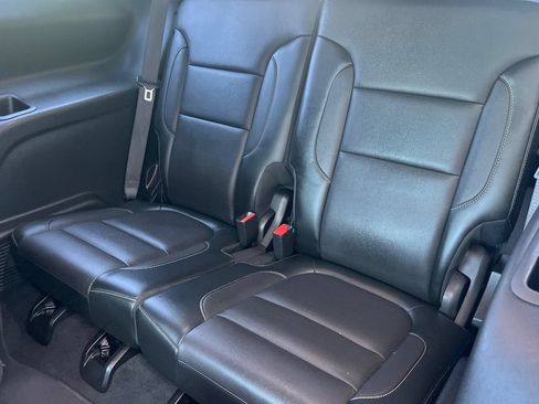 Used 2019 GMC Acadia SLT AWD/4WD image 12