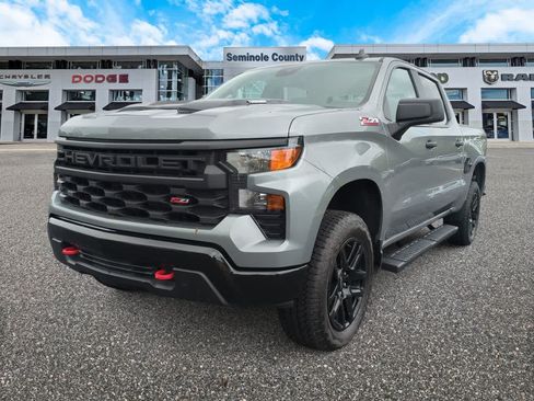 Used 2025 Chevrolet Silverado 1500 Custom Trail Boss AWD/4WD image 4