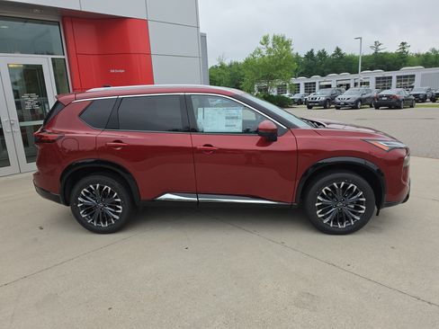 New 2026 Nissan Rogue Platinum AWD/4WD image 8