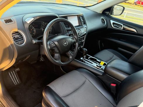 Used 2019 Nissan Pathfinder SV w/ Rock Creek Edition AWD/4WD image 15