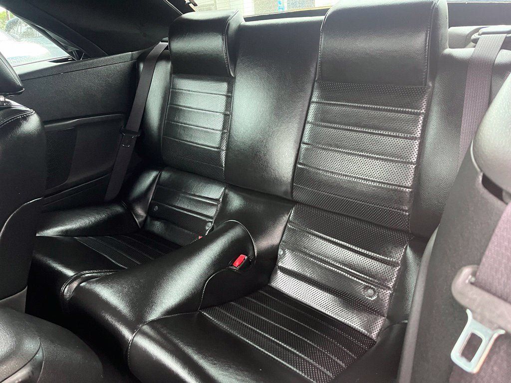 Used 2006 Ford Mustang GT Premium RWD image 11