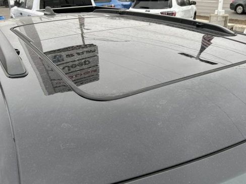 Used 2024 Jeep Grand Cherokee Limited w/ Black Appearance Package image 2