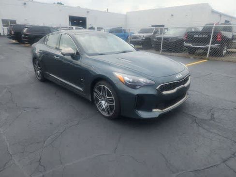 Used 2022 Kia Stinger GT2 AWD/4WD image 6
