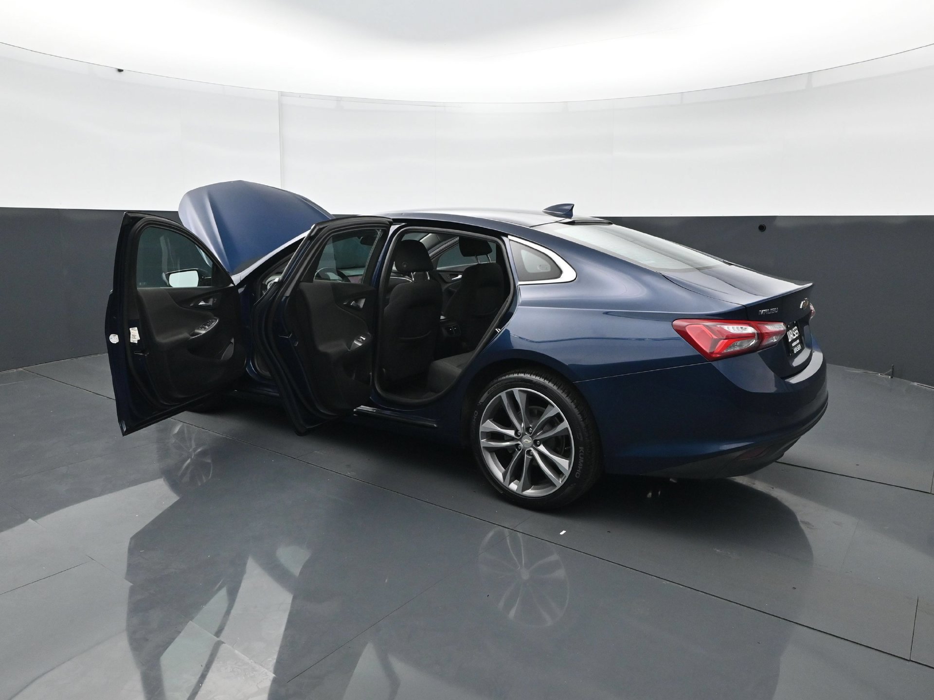 Used 2021 Chevrolet Malibu LT FWD image 31