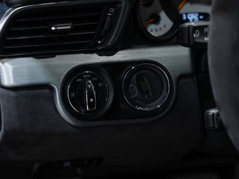 Used 2018 Porsche 911 GT3 image 62