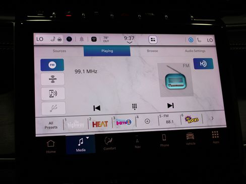 Used 2024 Jeep Grand Cherokee Limited image 14