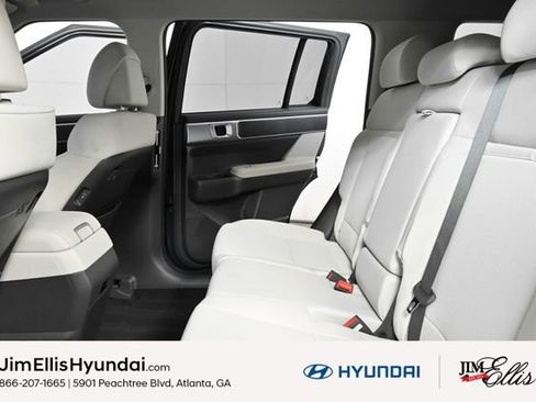 Used 2025 Hyundai Santa Fe SE image 20