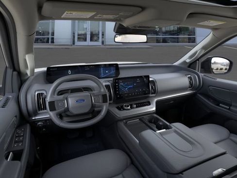 New 2025 Ford Expedition Max Active image 9
