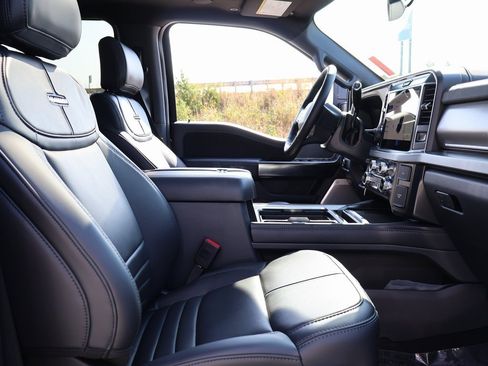 New 2026 Ford F250 Platinum image 9