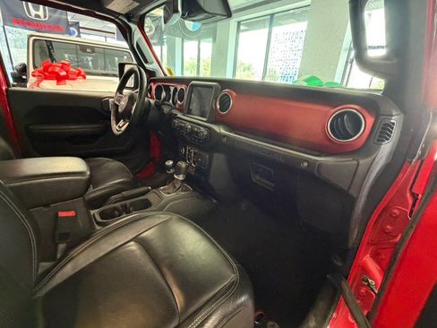 Used 2019 Jeep Wrangler Unlimited Rubicon AWD/4WD image 31