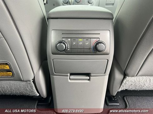 Used 2012 Toyota Highlander SE w/ Tow Pkg AWD/4WD image 30