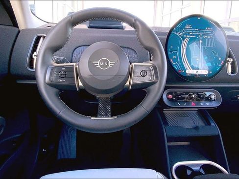 Certified 2025 MINI Cooper Countryman SE AWD/4WD image 6