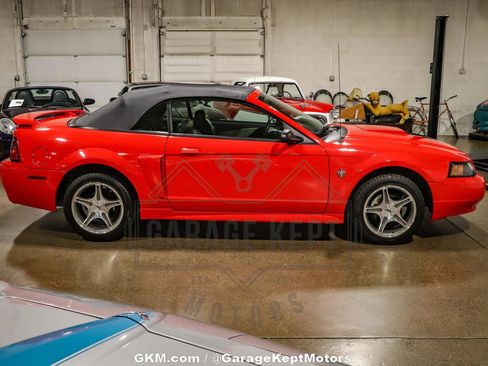 Used 1999 Ford Mustang GT image 13