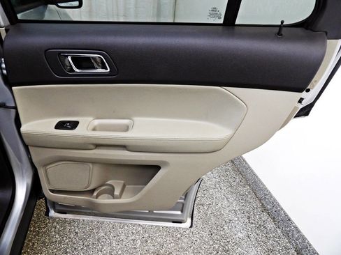 Used 2015 Ford Explorer 4WD image 12