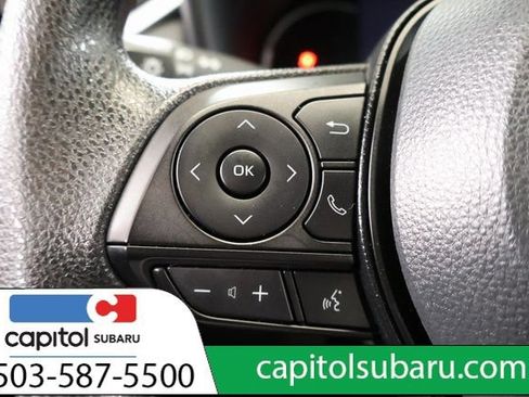 Used 2025 Toyota RAV4 XLE AWD/4WD image 19