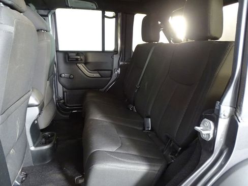 Used 2017 Jeep Wrangler Unlimited Sport w/ Connectivity Group image 10