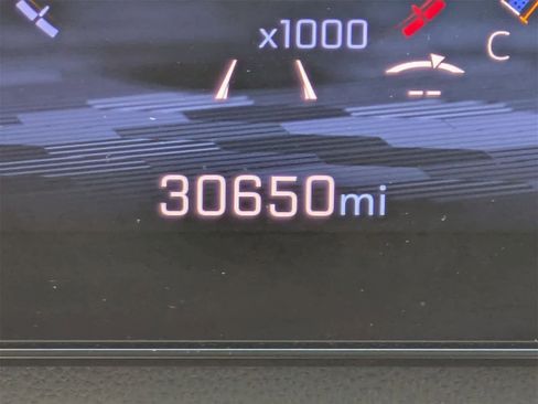 Used 2024 Chevrolet Traverse RS image 10