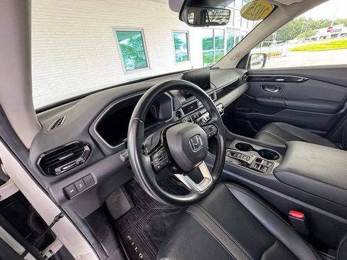 Used 2025 Honda Pilot EX-L image 12