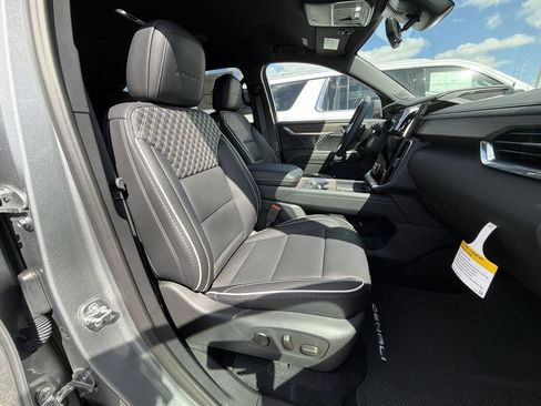New 2026 GMC Acadia Denali w/ Super Cruise Package FWD image 34