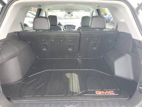 Certified 2024 GMC Terrain SLT AWD/4WD image 8