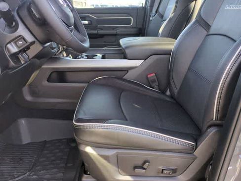 New 2026 RAM 2500 Laramie AWD/4WD image 16