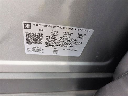 Used 2023 GMC Terrain SLE w/ Driver Convenience Package image 13