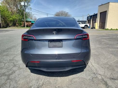 Used 2023 Tesla Model Y 2WD image 6