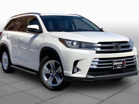 Used 2019 Toyota Highlander Limited FWD image 3