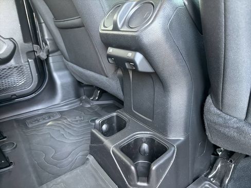 Used 2022 Jeep Wrangler Unlimited Sport AWD/4WD image 24
