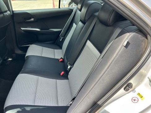 Used 2013 Toyota Camry SE FWD image 8