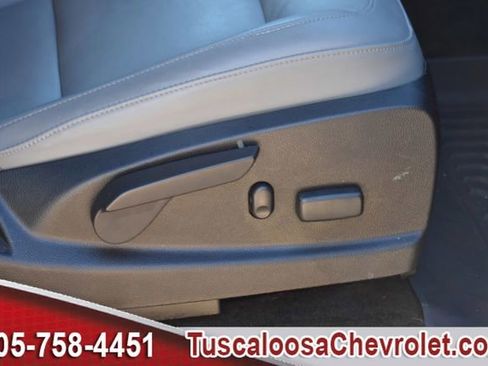 Used 2015 Chevrolet Colorado LT w/ Luxury Package image 24