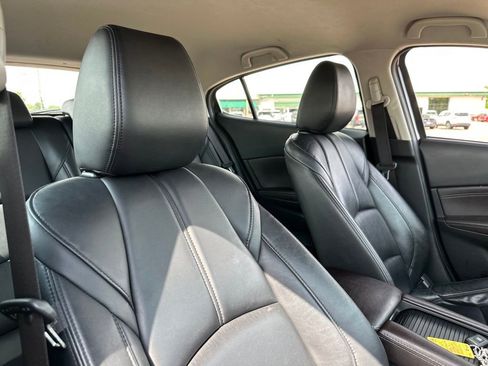 Used 2018 MAZDA MAZDA3 Touring FWD image 30