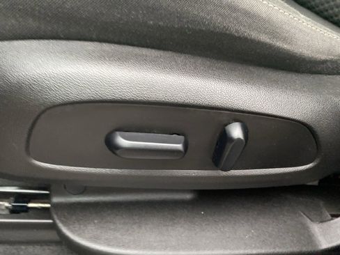 Used 2018 GMC Acadia SLE w/ Driver Alert Package I image 25