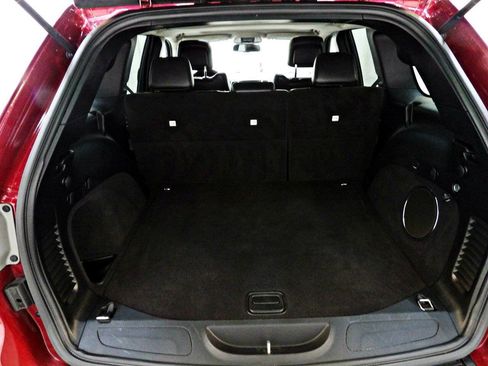 Used 2012 Jeep Grand Cherokee Laredo AWD/4WD image 24