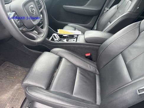 Used 2024 Volvo XC40 B5 Plus w/ Climate Package AWD/4WD image 17