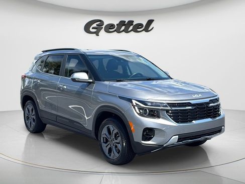 Used 2024 Kia Seltos S AWD/4WD image 3