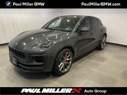 Used 2022 Porsche Macan GTS AWD/4WD image 1
