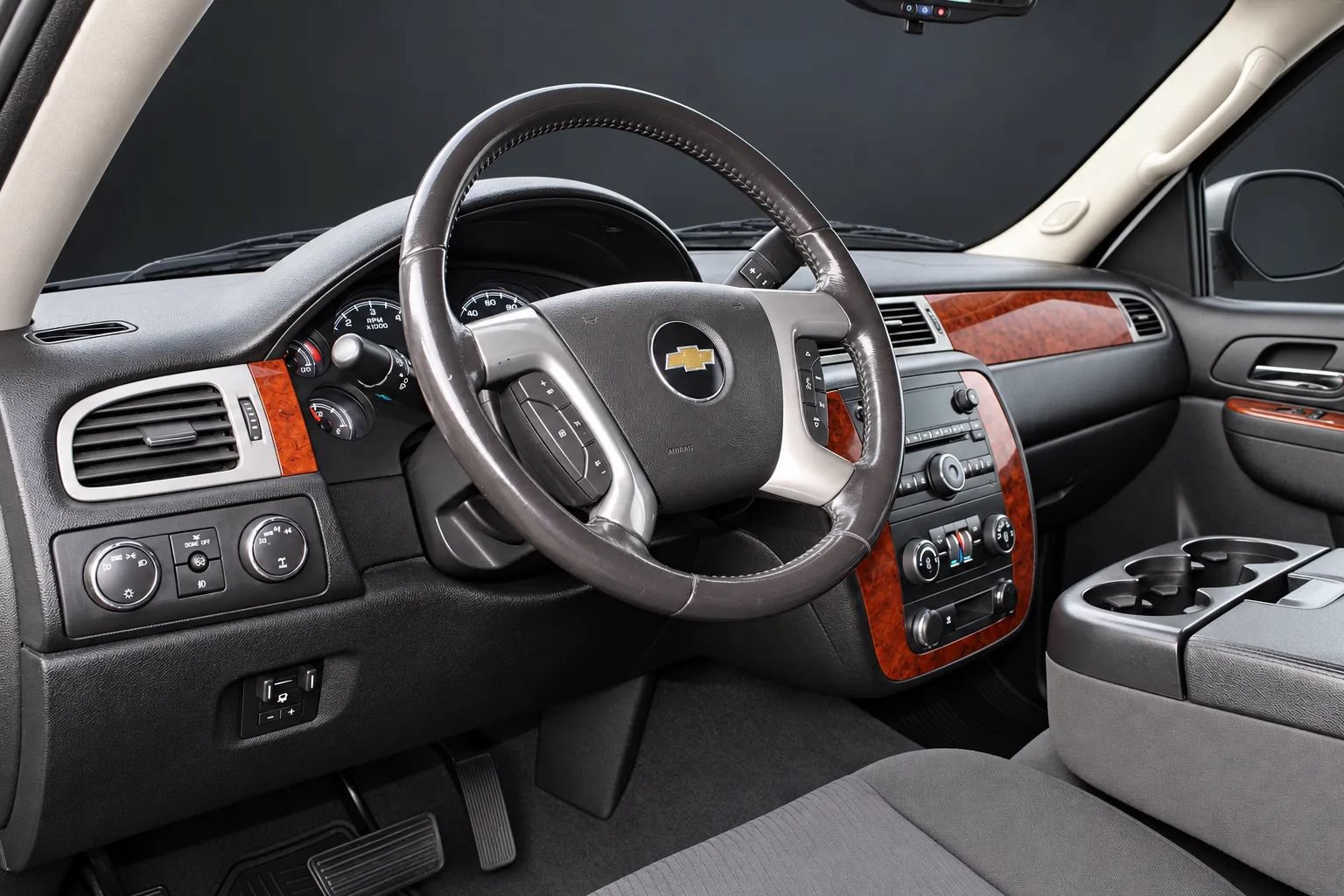 Used 2011 Chevrolet Avalanche LT AWD/4WD image 11