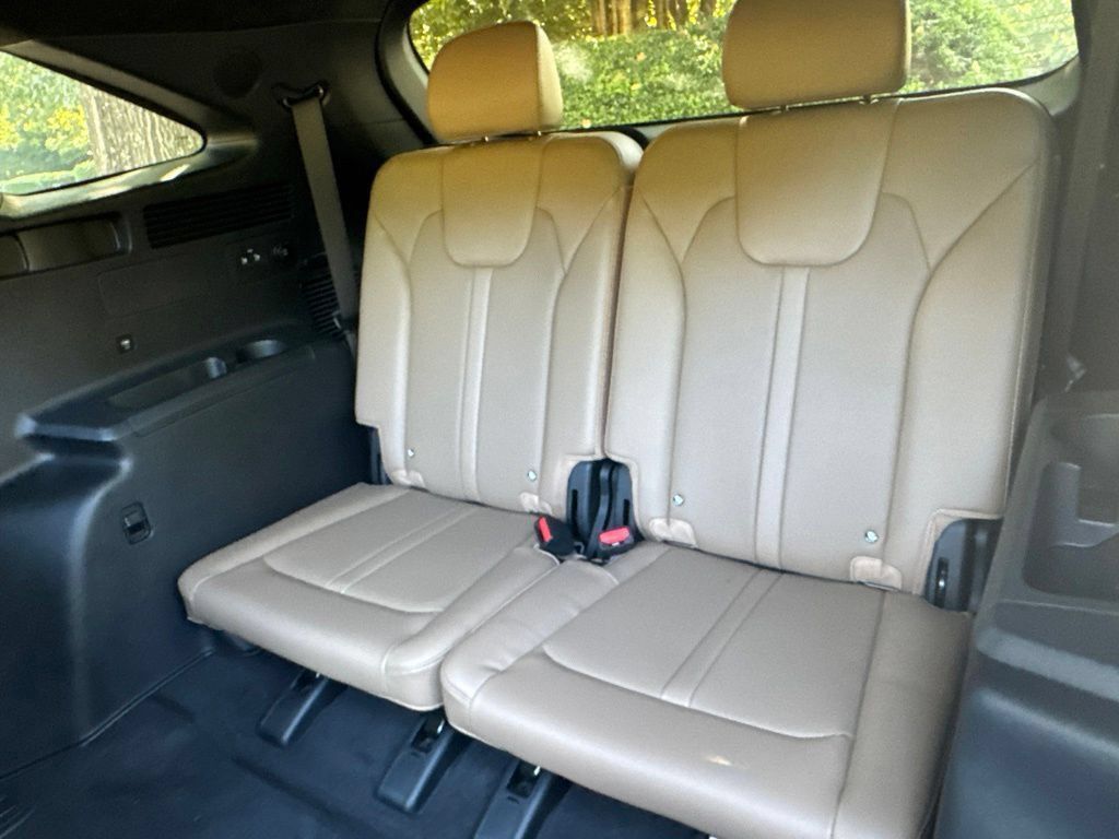 Used 2025 Kia Sorento SX AWD/4WD image 29