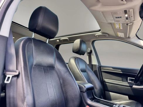 Used 2018 Land Rover Discovery Sport HSE image 24