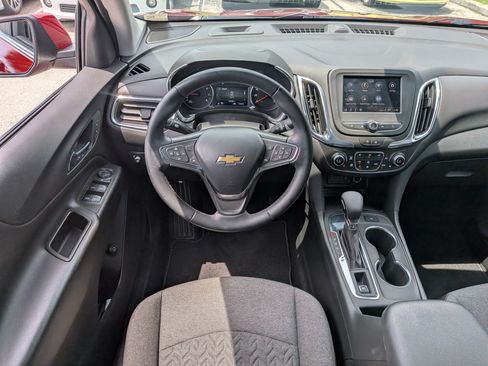 Used 2024 Chevrolet Equinox LT FWD image 18