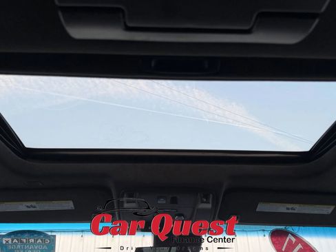 Used 2017 Cadillac Escalade ESV Platinum image 36