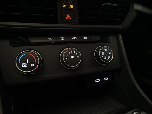 Used 2024 Volkswagen Jetta S image 20