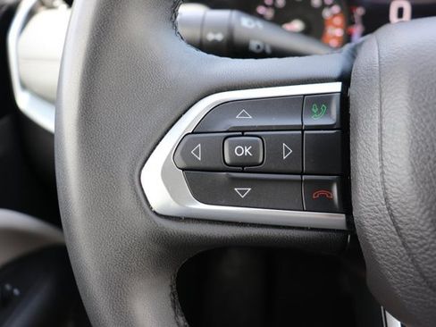 Used 2025 Jeep Compass Limited AWD/4WD image 20