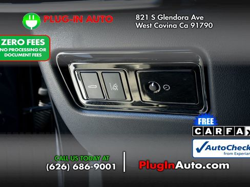 Used 2018 Jaguar XE S RWD image 21