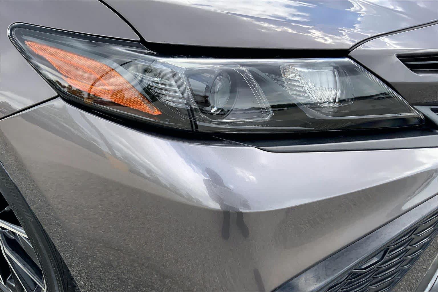 Used 2022 Toyota Camry SE FWD image 27