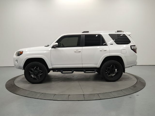 Used 2021 Toyota 4Runner SR5 Premium w/ Moonroof Package AWD/4WD image 5