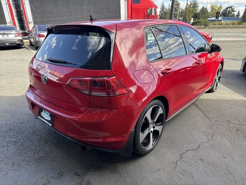Used 2015 Volkswagen Golf 4-Door FWD image 8