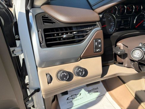 Used 2015 Chevrolet Tahoe LT AWD/4WD image 11