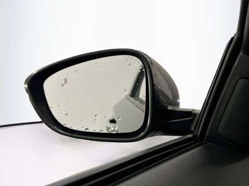 Used 2019 Honda Accord Touring image 16